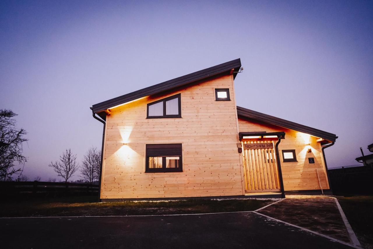 Holiday Home Nightswim Inn Vrbovec Luaran gambar